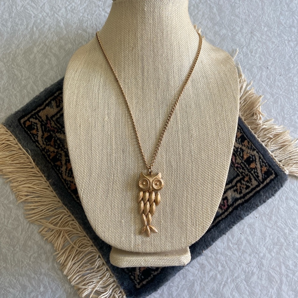VINTAGE 70s AVON ARTICULATED OWL NECKLACE
